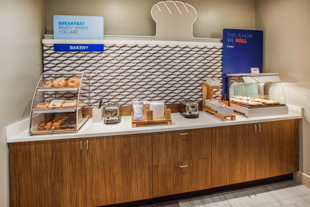 Holiday Inn Express - Jamaica - Jfk Airtrain - Nyc By Ihg Нью-Йорк Екстер'єр фото